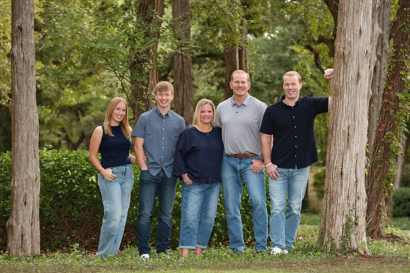 A71I5225 Chris favorite-Chris Favorite NO SUNLIGHT in trees retouched