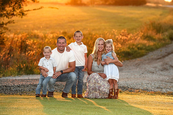 At-Home Autumn Family Portrait – Augusta, Kansas – sunrise A71I3176