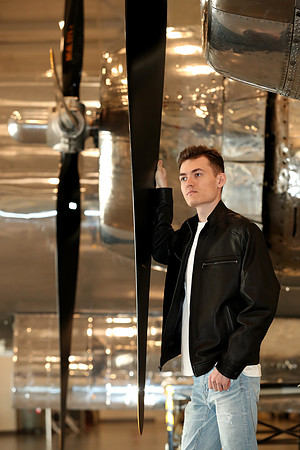 B29 DOC Hanger High School Senior Portrait  A71I4200