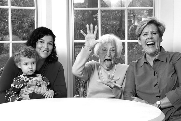 BT4I8982 Chris favorite BW